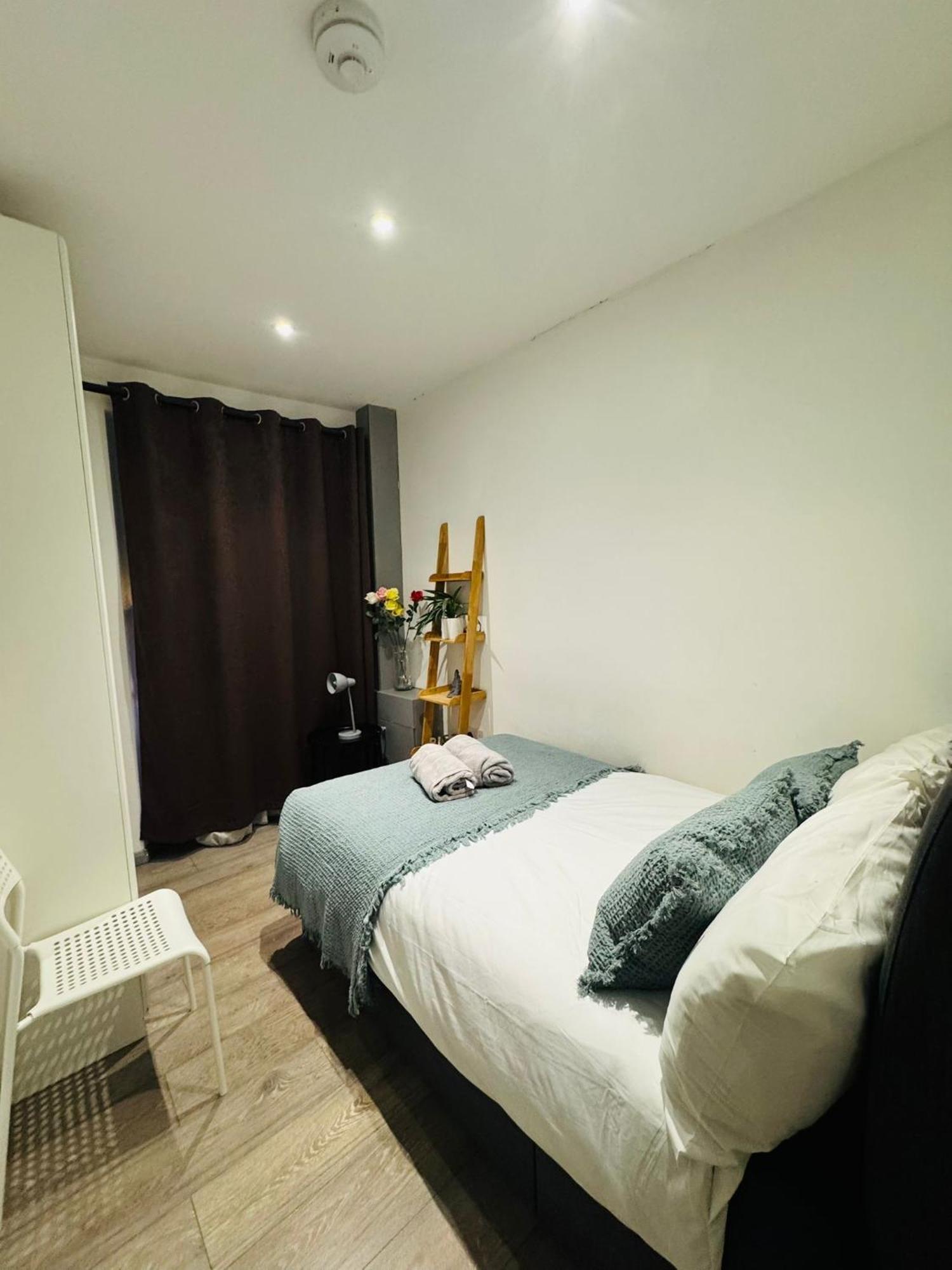 "Spacious Family, Friendly" 1 Bedroom In Kings Cross, St Pancras!!!118A London Kültér fotó