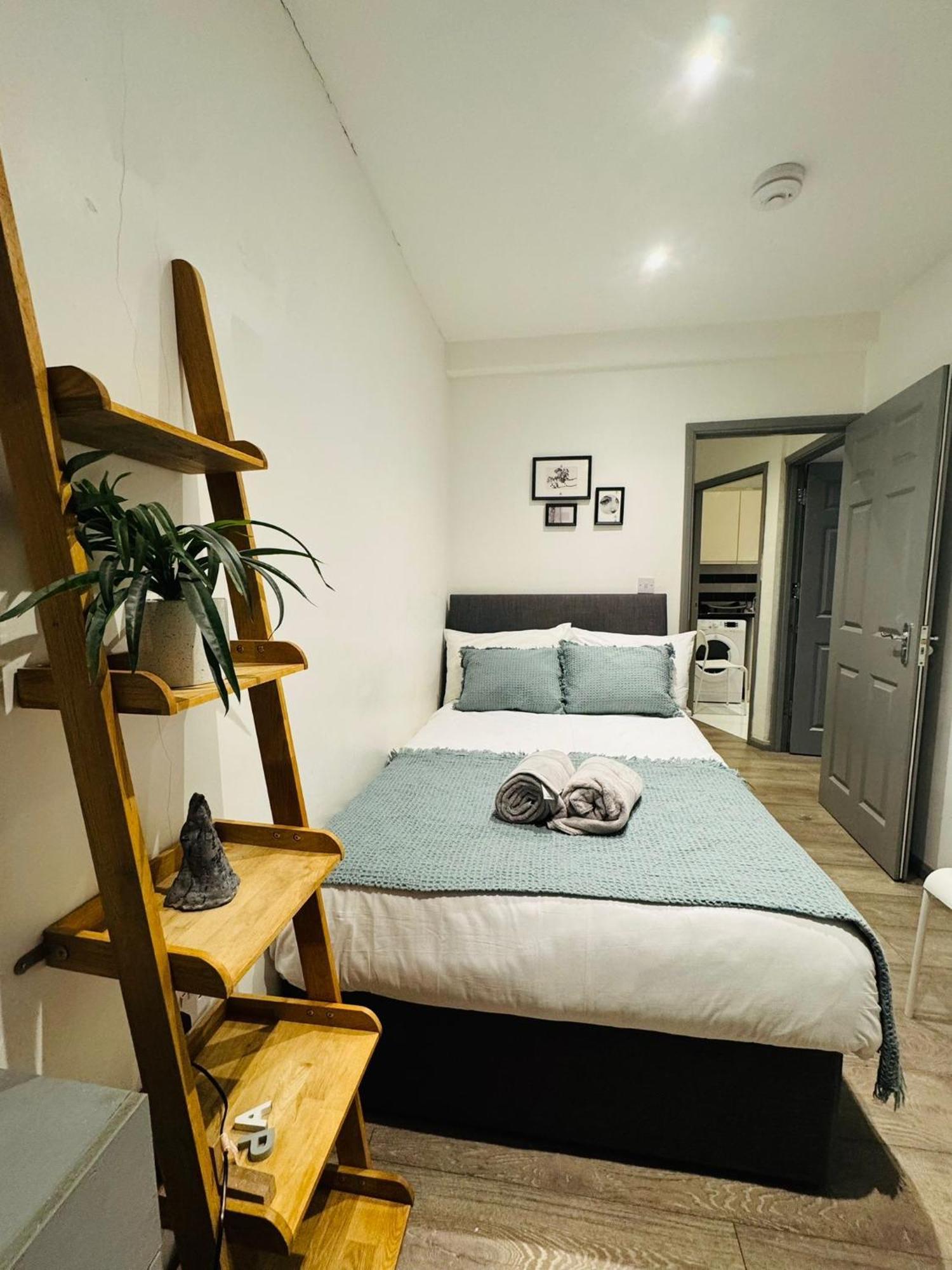"Spacious Family, Friendly" 1 Bedroom In Kings Cross, St Pancras!!!118A London Kültér fotó